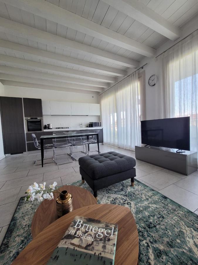 Apartamento Casa Della Regina Sirmione Exterior foto