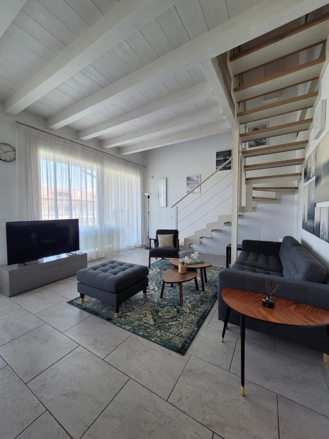 Apartamento Casa Della Regina Sirmione Exterior foto