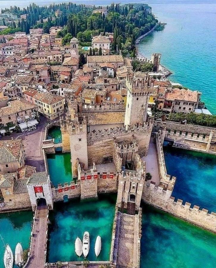 Apartamento Casa Della Regina Sirmione Exterior foto