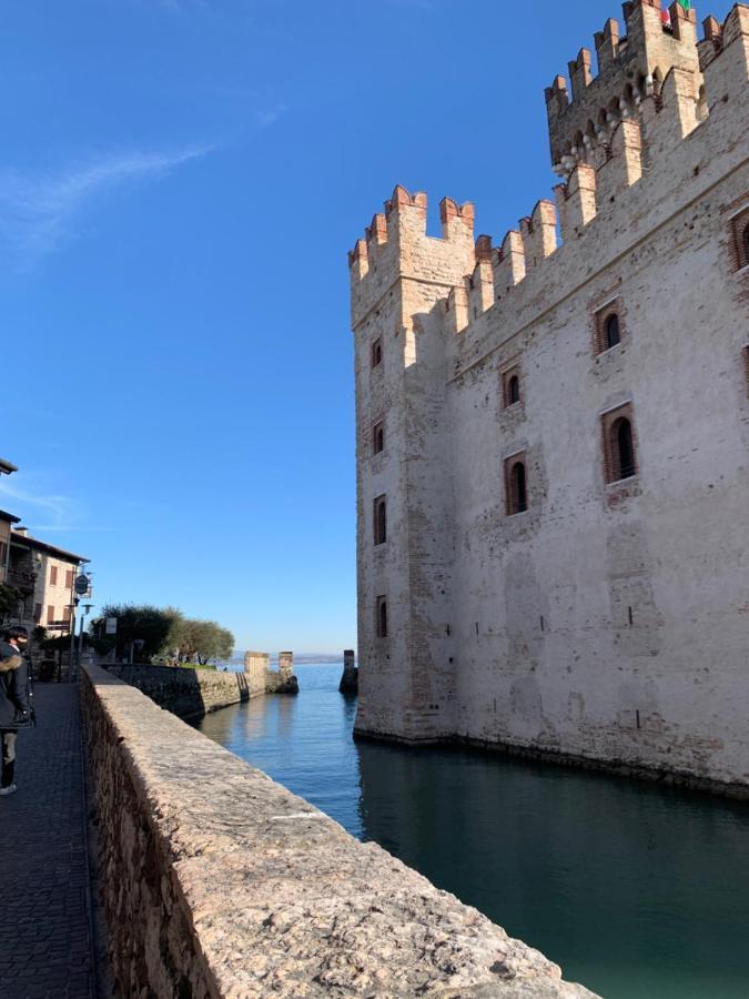 Apartamento Casa Della Regina Sirmione Exterior foto